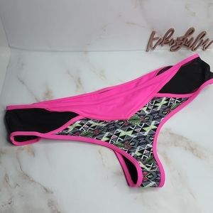 Bottom bathroom suit with mesh panels, pink Aztec design 🔥 5/$25 Bundle Sale 🔥